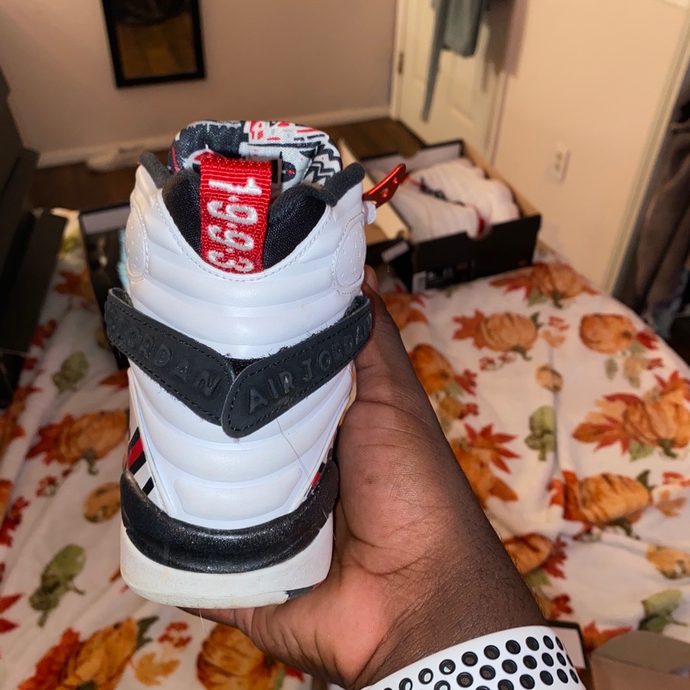 Jordan 8s - Picture 4 of 9